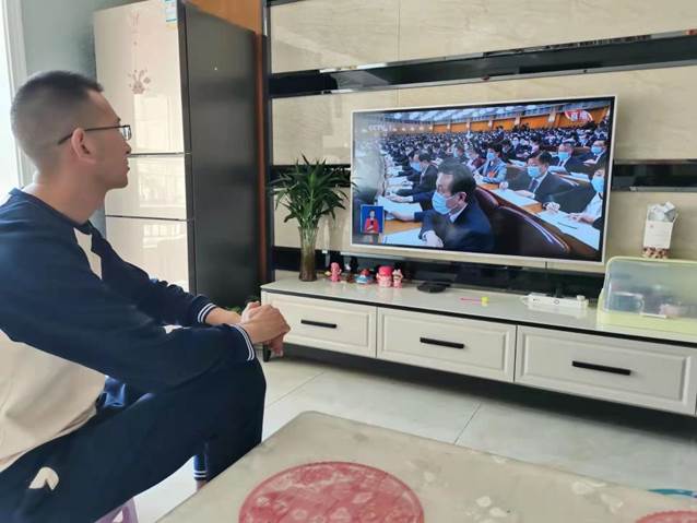 教师  居家